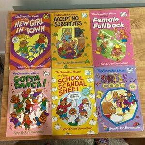 Set of 6 Berenstain Bears Big Chapter Books—make an offer!